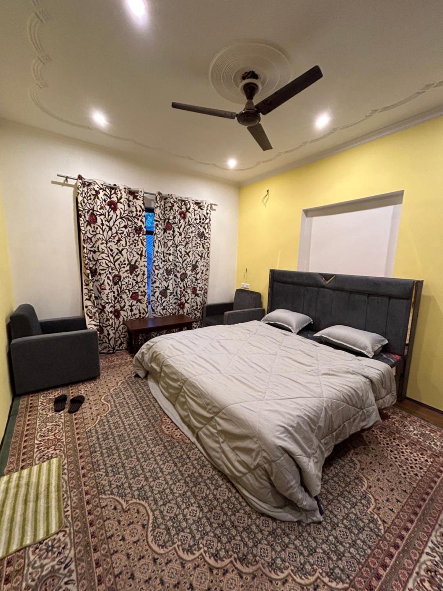 John'S Homestay Srinagar  Bagian luar foto